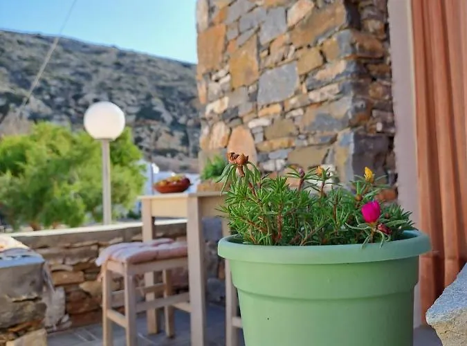 Holiday home Poudas House